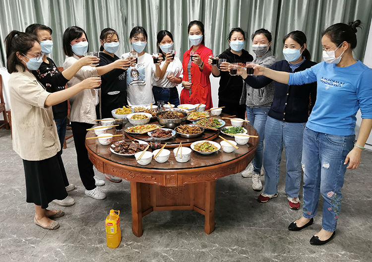 星空娱乐-梦想照进现实,起劲成绩未来!
